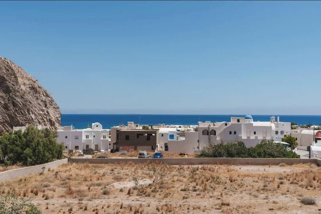 Santorini Seaside Retreat - Flora'S Summer Escape Perissa  Ngoại thất bức ảnh