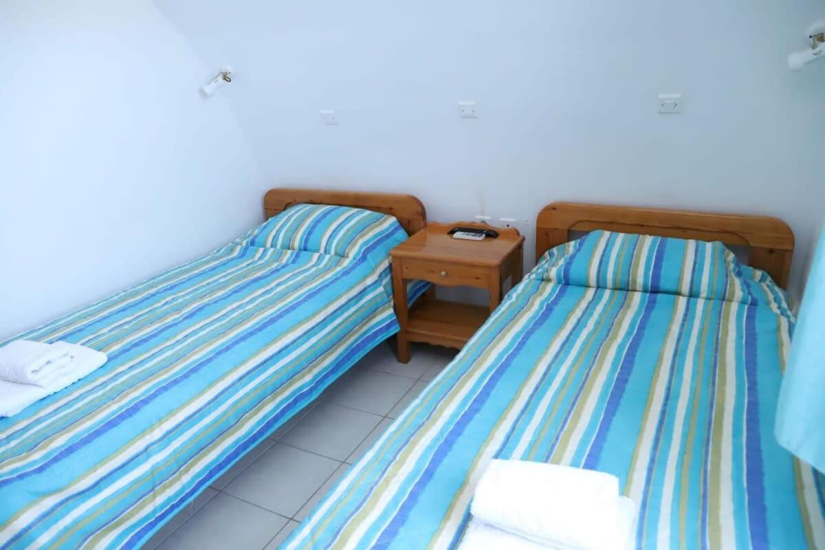Santorini Seaside Retreat - Flora'S Summer Escape Perissa  Ngoại thất bức ảnh