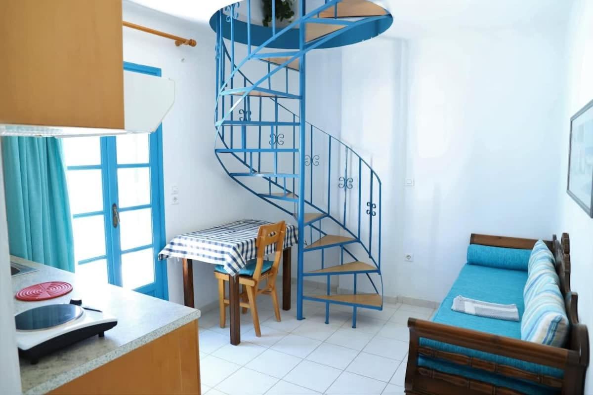 Santorini Seaside Retreat - Flora'S Summer Escape Perissa  Ngoại thất bức ảnh