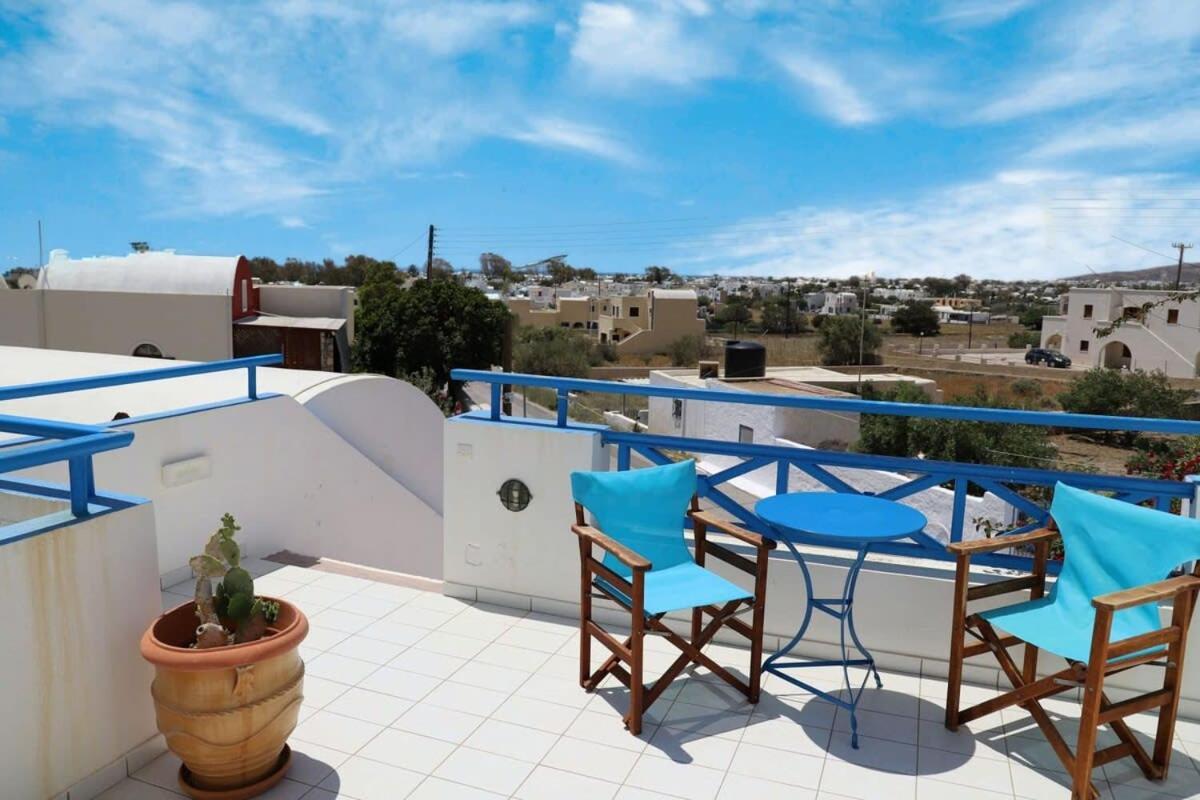 Santorini Seaside Retreat - Flora'S Summer Escape Perissa  Ngoại thất bức ảnh