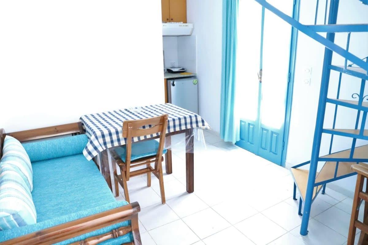 Santorini Seaside Retreat - Flora'S Summer Escape Perissa  Ngoại thất bức ảnh