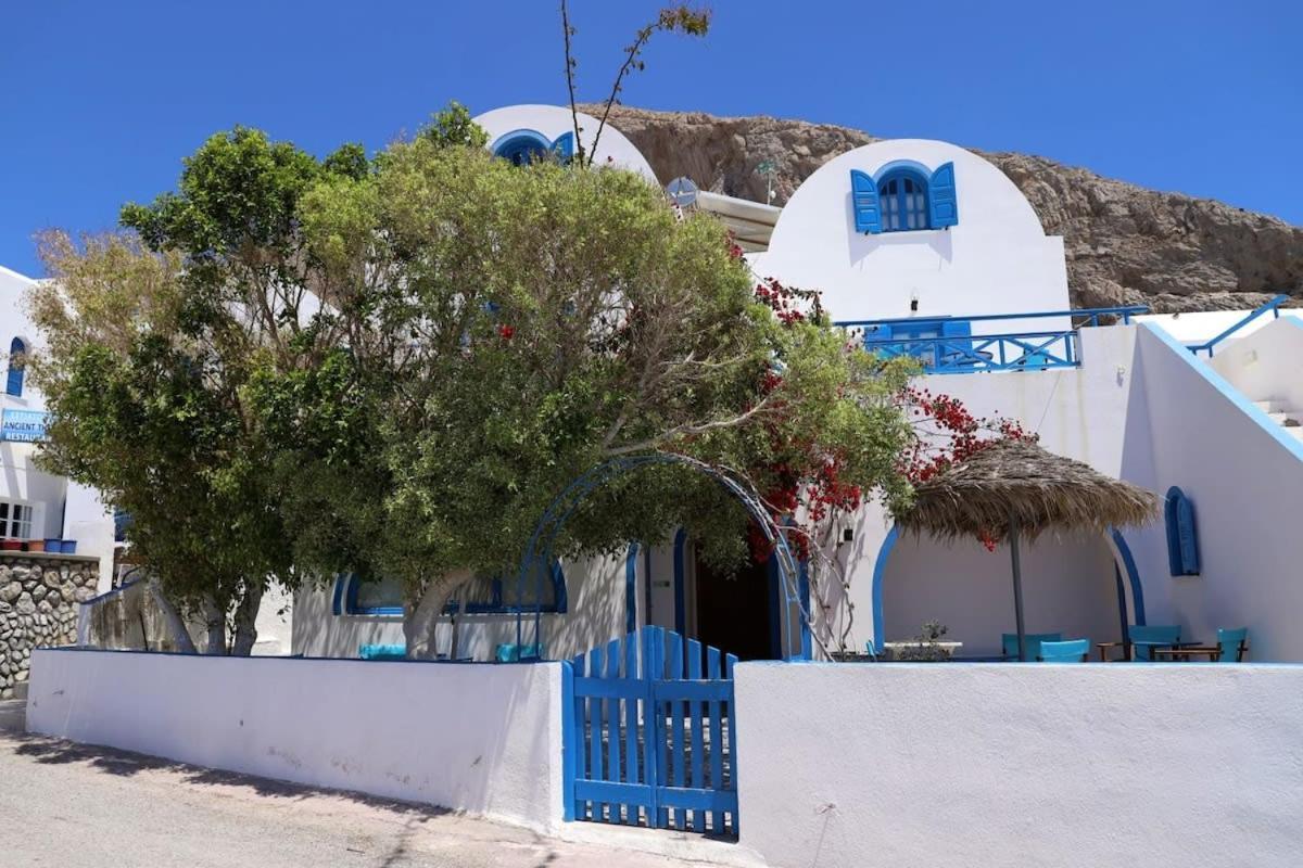 Santorini Seaside Retreat - Flora'S Summer Escape Perissa  Ngoại thất bức ảnh
