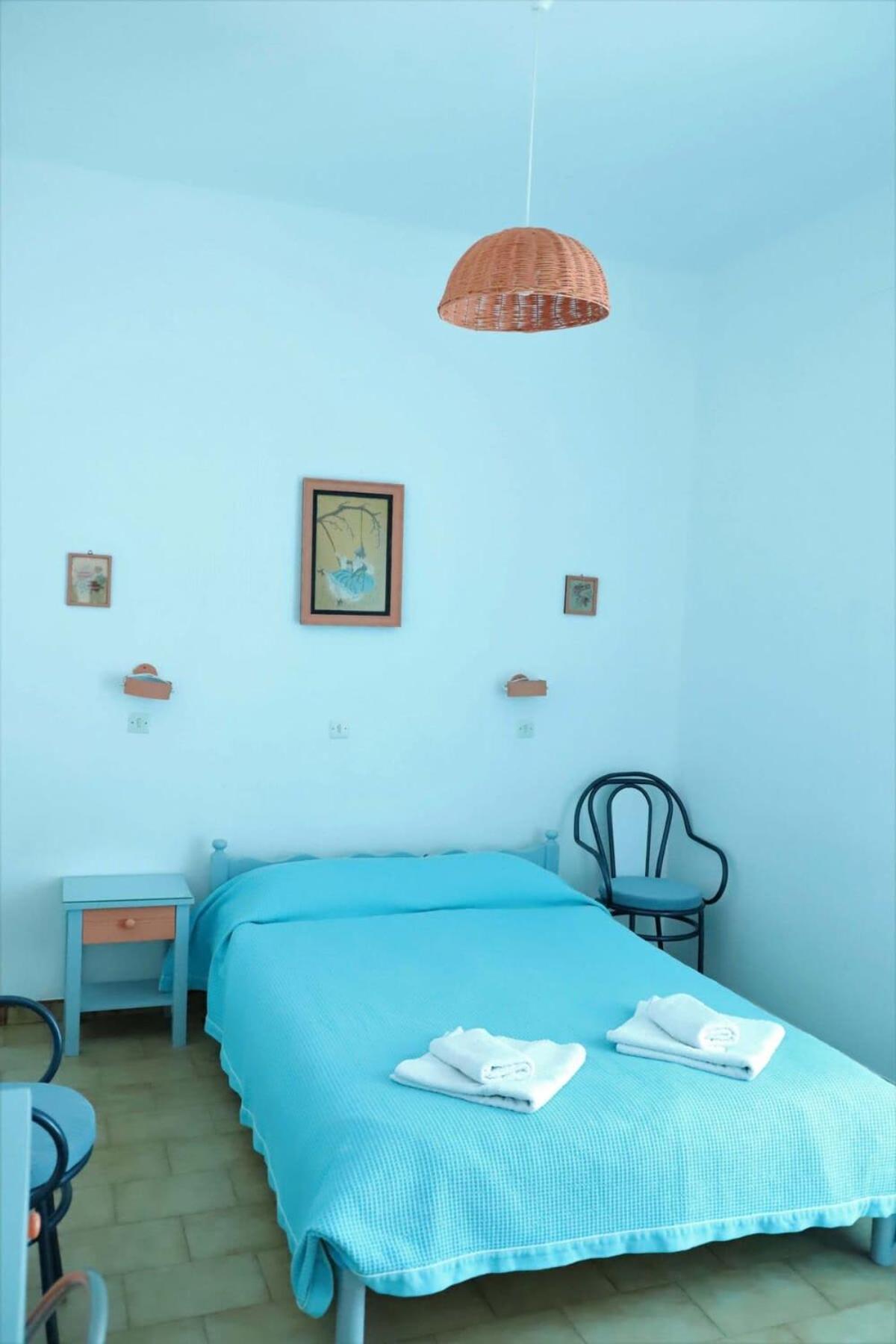 Santorini Seaside Retreat - Flora'S Summer Escape Perissa  Ngoại thất bức ảnh