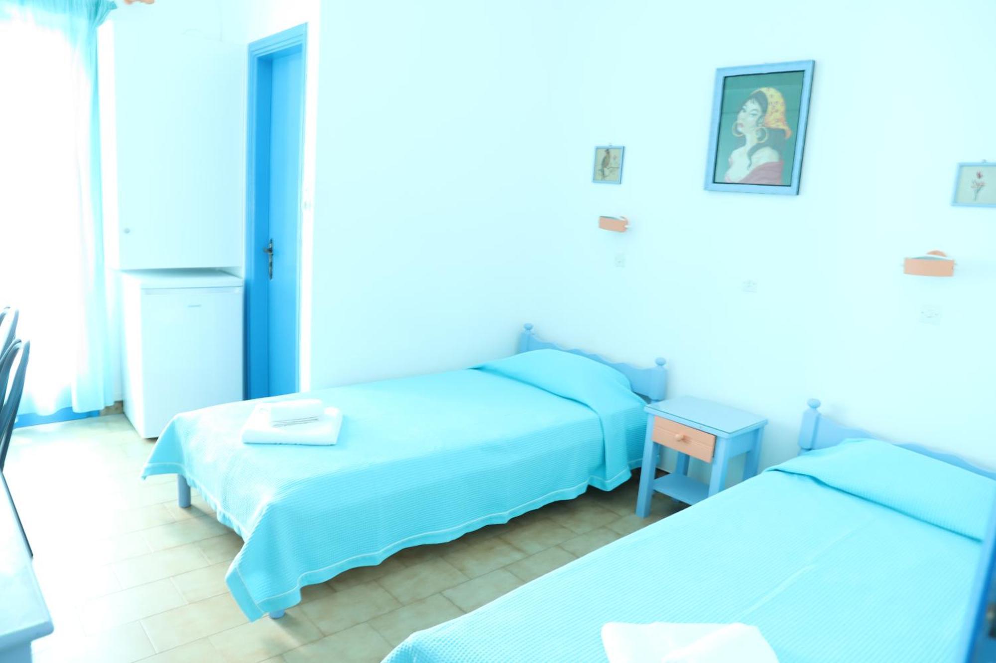 Santorini Seaside Retreat - Flora'S Summer Escape Perissa  Ngoại thất bức ảnh